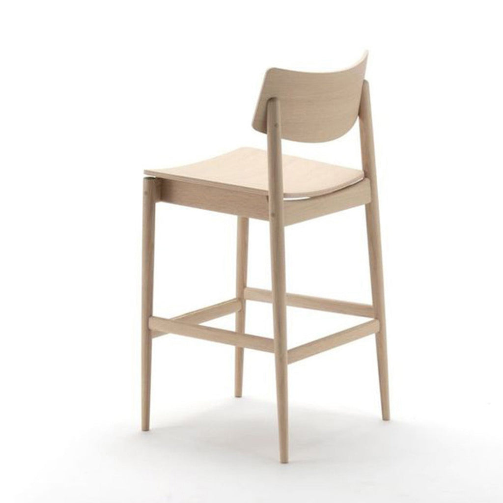 Tabouret haut (avec dossier incurvé)